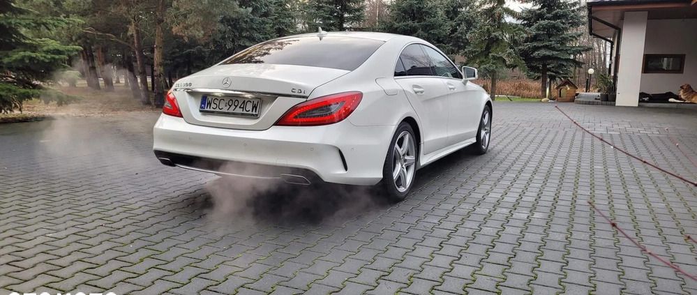 Mercedes-Benz CLS cena 110000 przebieg: 75000, rok produkcji 2012 z Pakość małe 254